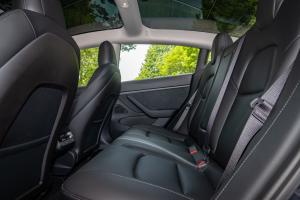 Tesla Model 3 2018 года  (WW)